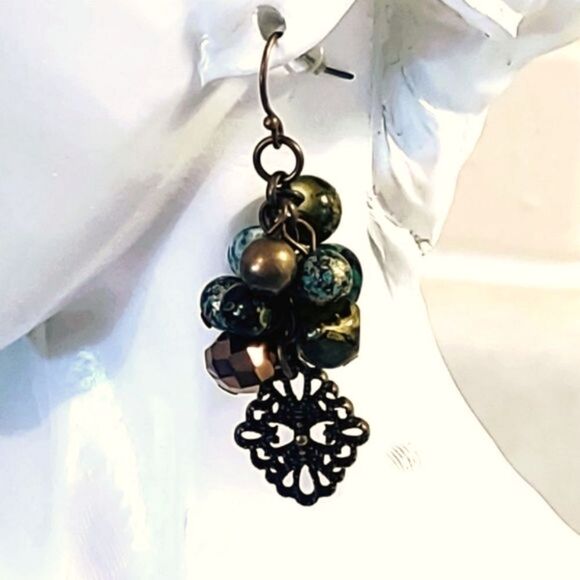 VINTAGE STYLE BRASS MULTI BEAD CLUSTER DANGLE EARRINGS - Picture 1 of 6